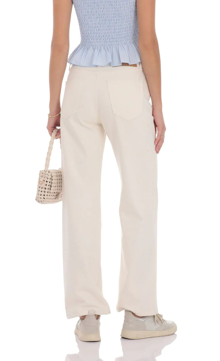 Straight Leg Mid-Rise Jeans in Cream