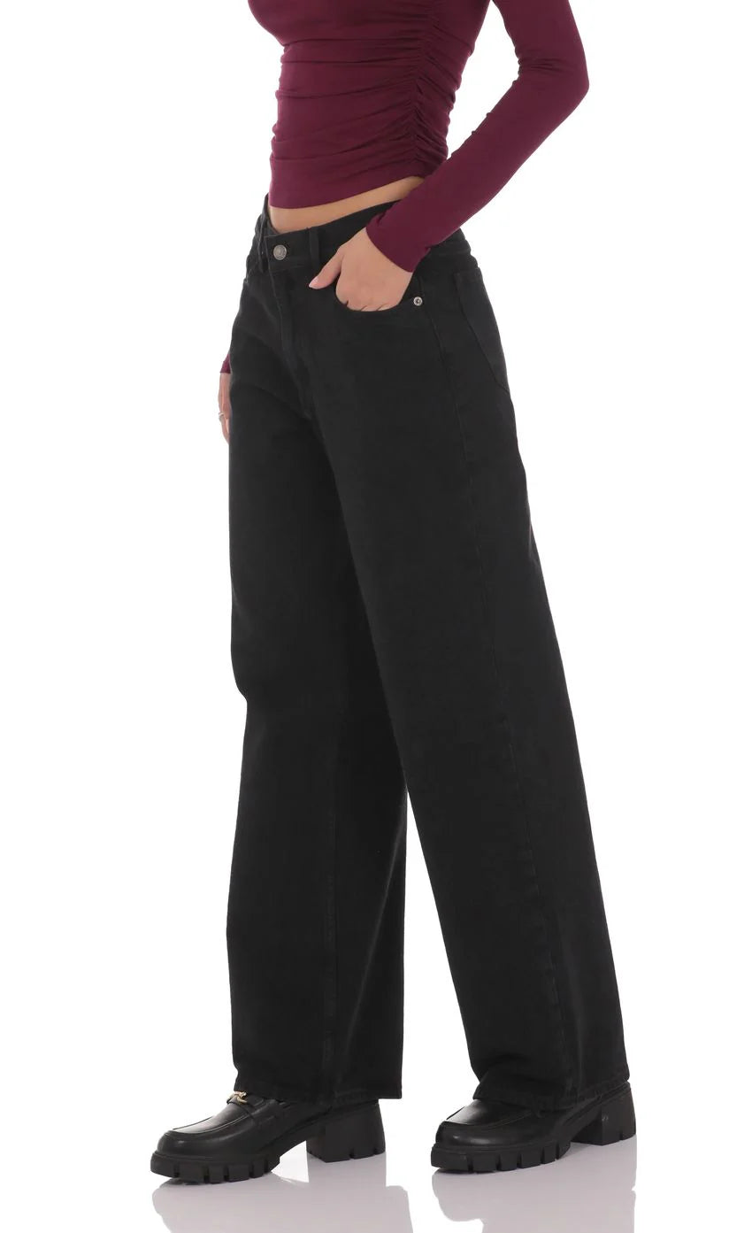 Mid Rise Baggy Jeans in Black